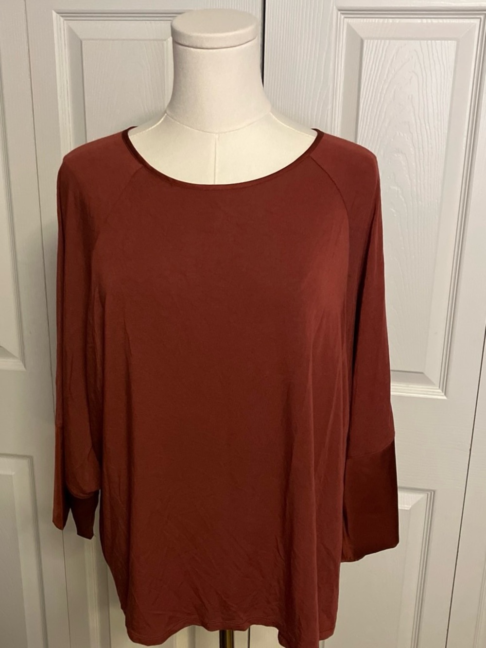 Classic Women's Raglan Sleeve Top - Rust
